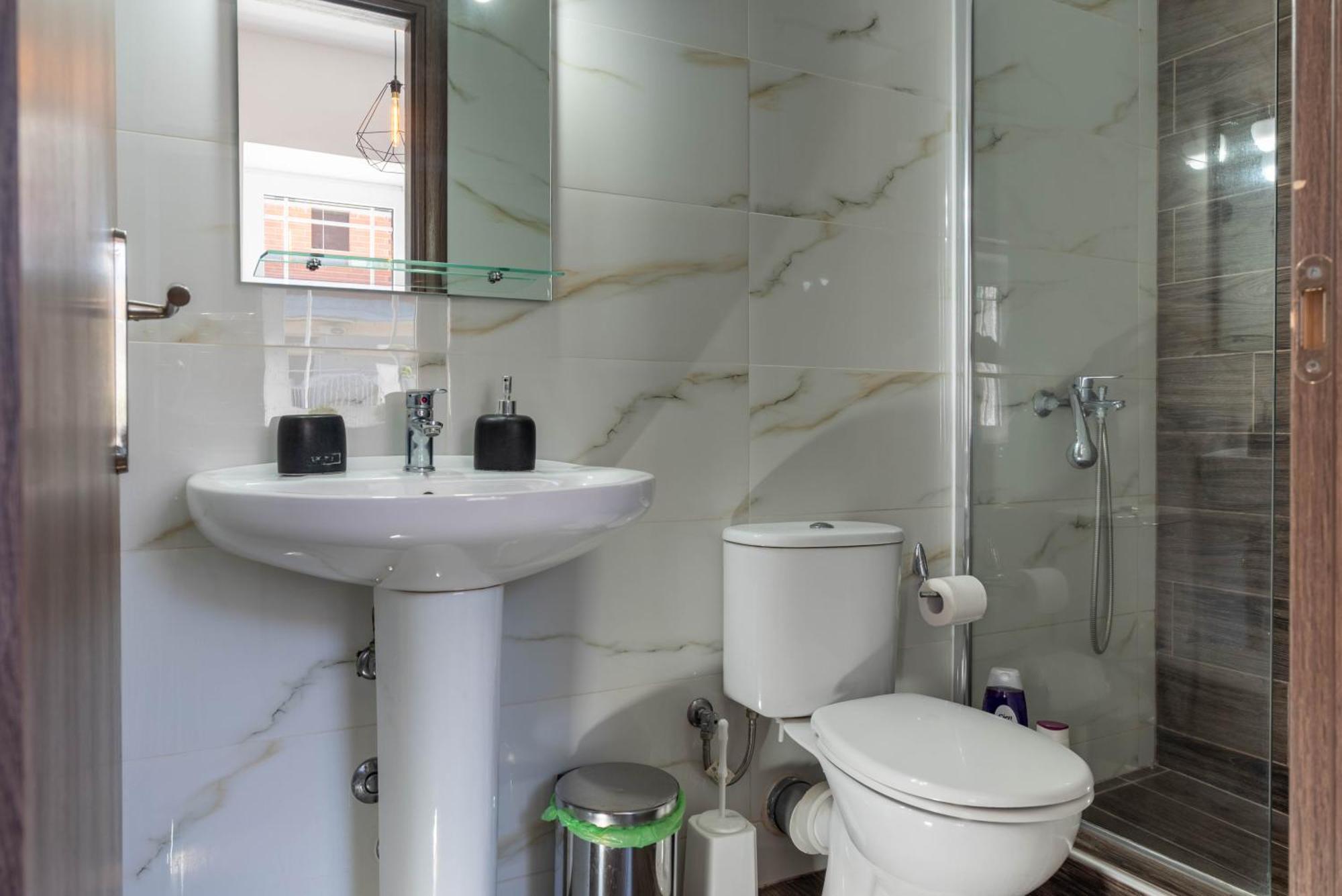 Aigli Luxury Studios Nea Roda Exterior foto